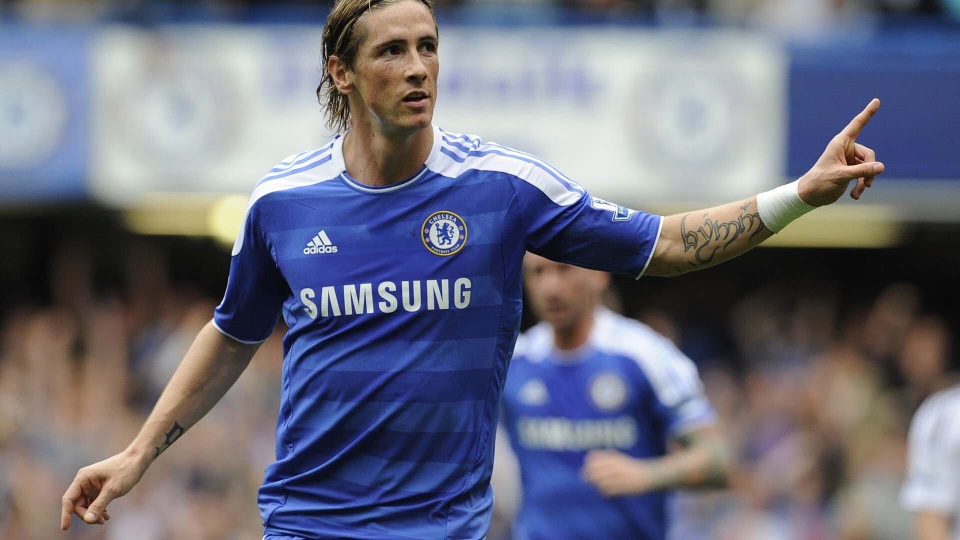 勇士队在总决赛中击败湖人夺冠,湖人勇士总决赛1比3落后前方记者直接判定总冠军归属